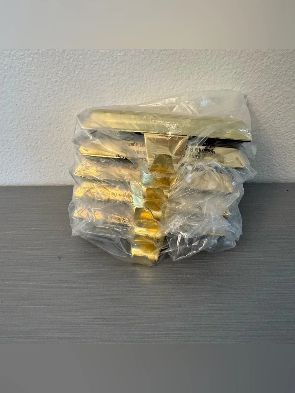 Set of 5 Gold Metal Stocking Holders / Hangers – New
